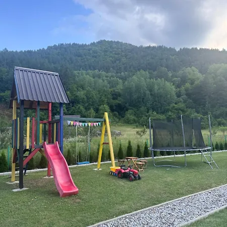 Ferienhaus Vikendica Sa Bazenom Magnum Višegrad