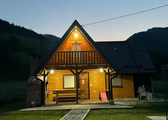 Vikendica Sa Bazenom Magnum 펜션